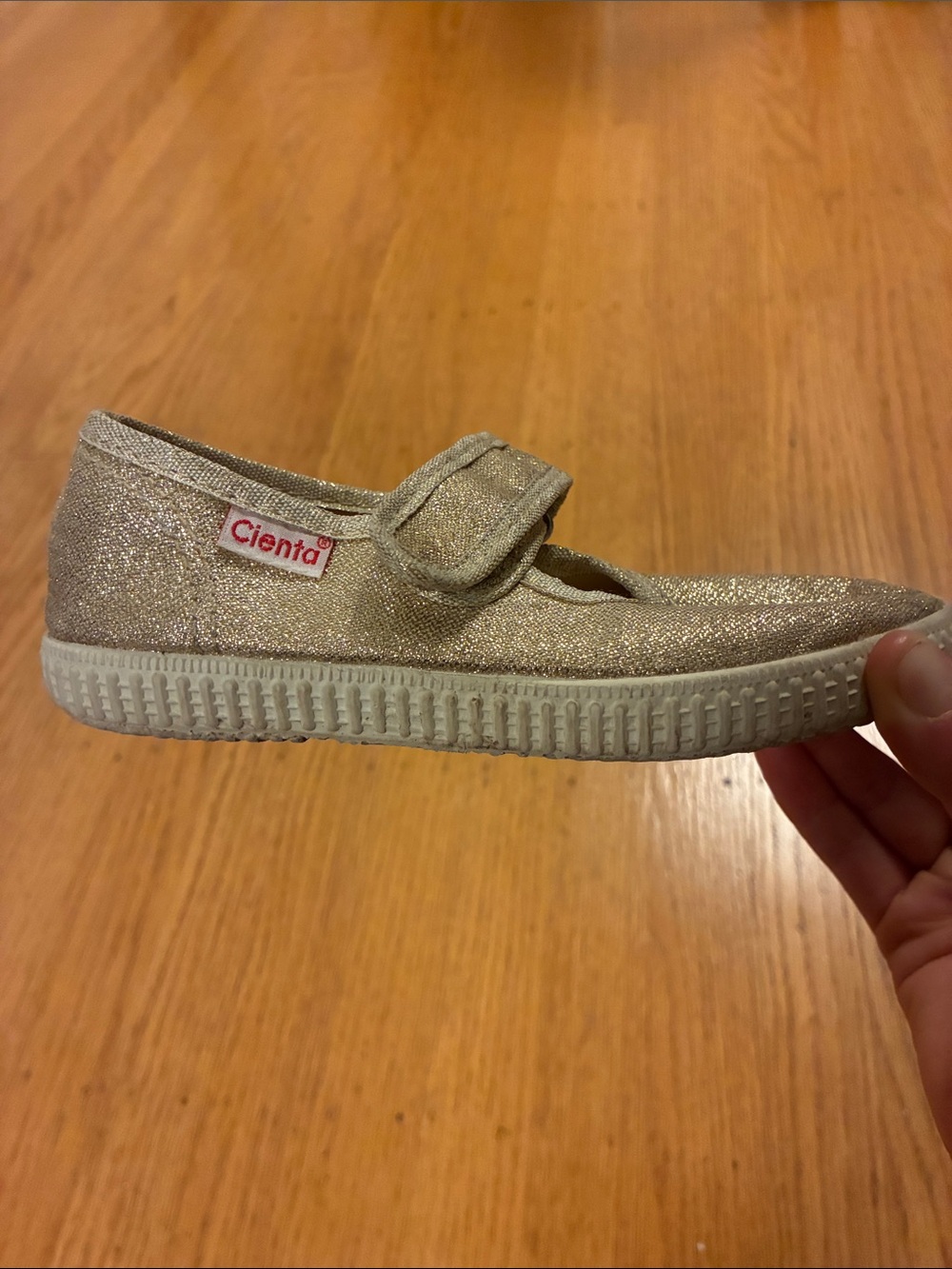 Cienta Sparkly Gold Mary Jane Kids Shoes - Picture 4 of 5